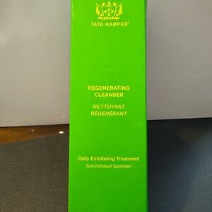 Tata Harper Regenerating Cleanser - Bright Green Packaging